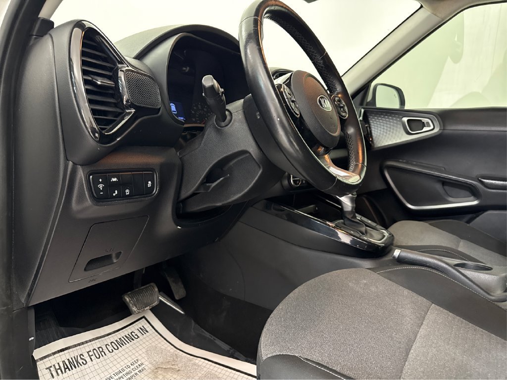 Used 2020 Kia Soul EX FWD image 32