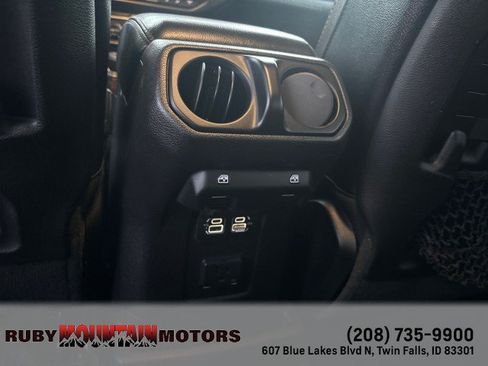 Used 2019 Jeep Wrangler Unlimited Rubicon AWD/4WD image 18