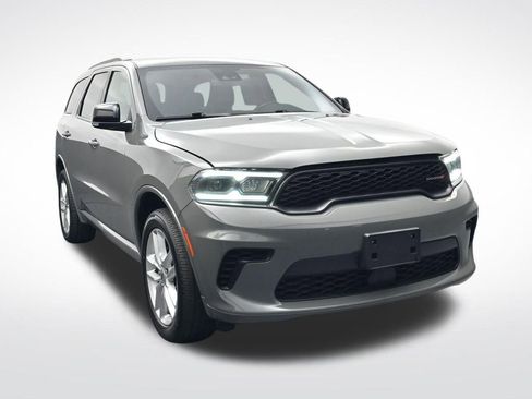 Used 2024 Dodge Durango GT image 2