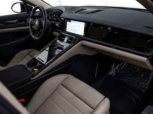 Certified 2026 Porsche Panamera 4 AWD/4WD image 13