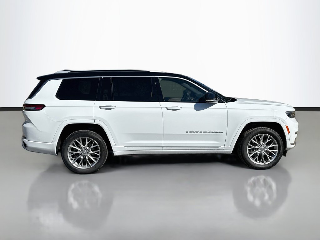 Used 2023 Jeep Grand Cherokee L Summit RWD image 8