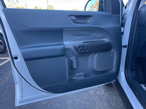 New 2025 Ford Maverick XLT w/ Black Appearance Package image 10