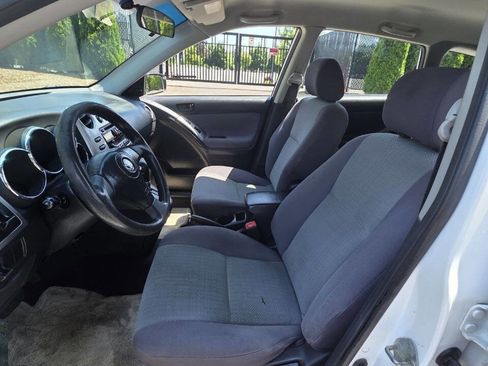 Used 2004 Toyota Matrix image 10