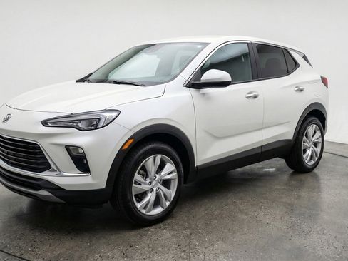 Used 2025 Buick Encore GX Preferred AWD/4WD image 3