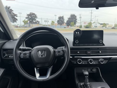 Used 2024 Honda Civic EX-L image 10