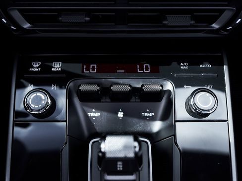 Used 2024 Porsche 911 Targa 4S w/ Premium Package image 62