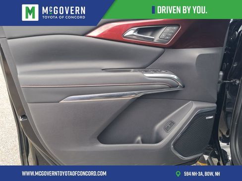 Used 2024 Chevrolet Traverse RS AWD/4WD image 13