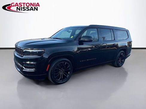 Used 2024 Jeep Grand Wagoneer L Series II w/ Quick Order Packagew 28T image 3