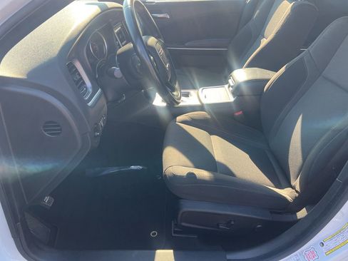 Used 2022 Dodge Charger SXT RWD image 16