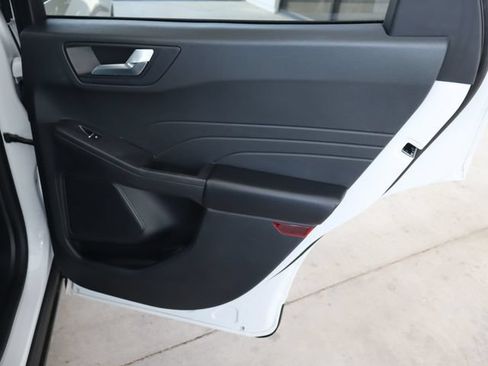 Used 2022 Ford Escape SEL FWD image 42
