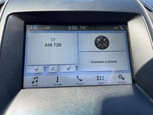Used 2016 Ford Edge SEL w/ Equipment Group 201A AWD/4WD image 22