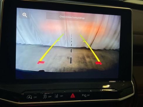 Used 2023 Jeep Compass Trailhawk image 17