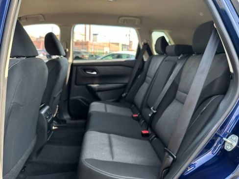 Used 2024 Nissan Rogue SV AWD/4WD image 27