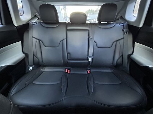 Certified 2022 Jeep Compass Limited AWD/4WD image 30