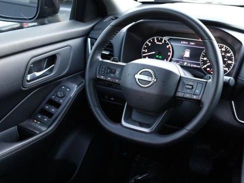 Certified 2025 Nissan Rogue SV AWD/4WD image 23