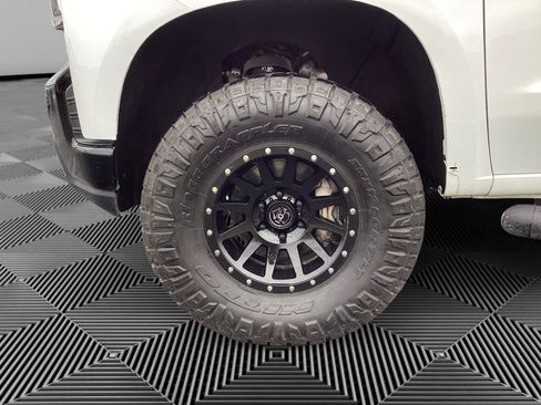 Used 2020 Chevrolet Silverado 1500 LT Trail Boss image 14