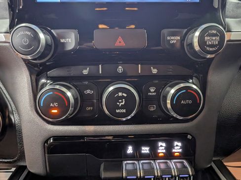Used 2022 RAM 1500 Big Horn image 13
