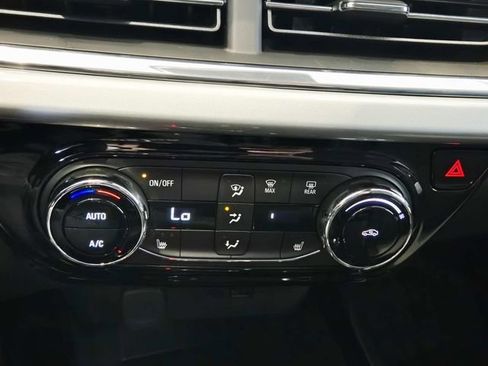 New 2026 Chevrolet Trax LT w/ Driver Confidence Package FWD image 20