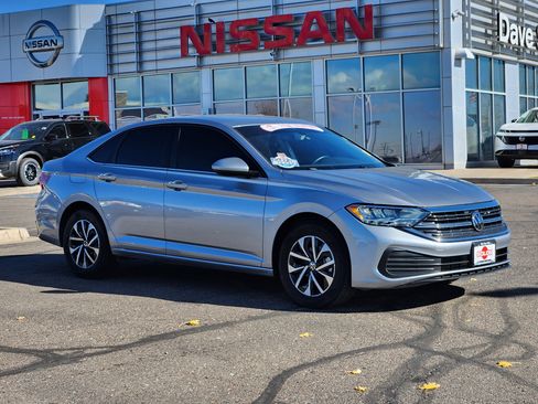 Used 2024 Volkswagen Jetta S image 5