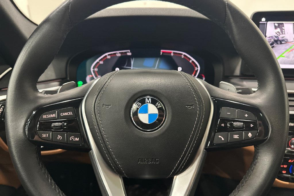 Used 2023 BMW 530i w/ Convenience Package RWD image 26