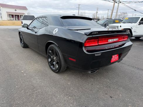 Used 2012 Dodge Challenger R/T image 6