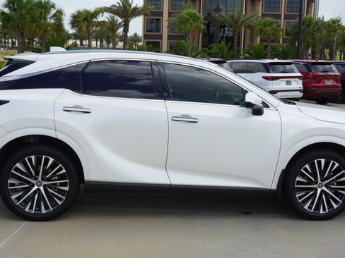 Used 2023 Lexus RX 350 Premium Plus w/ Cold Area Package FWD image 5