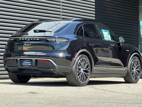 Used 2026 Porsche Macan 4 Electric AWD/4WD image 8