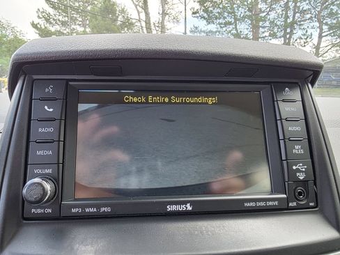 Used 2010 Chrysler Town & Country Touring Plus w/ Safetytec Group FWD image 26