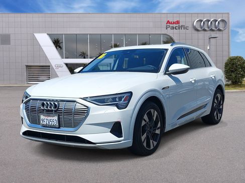 Used 2023 Audi e-tron Premium AWD/4WD image 1