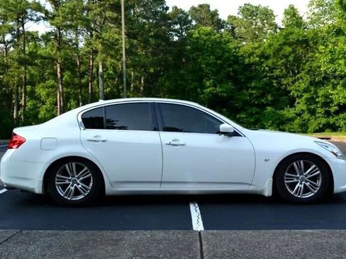 Used 2015 INFINITI Q40 w/ Moonroof Package image 5