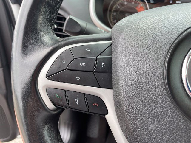 Used 2018 Jeep Cherokee Overland w/ Technology Group AWD/4WD image 26