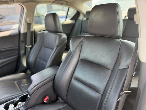 Used 2014 Acura ILX w/ Technology Package FWD image 9
