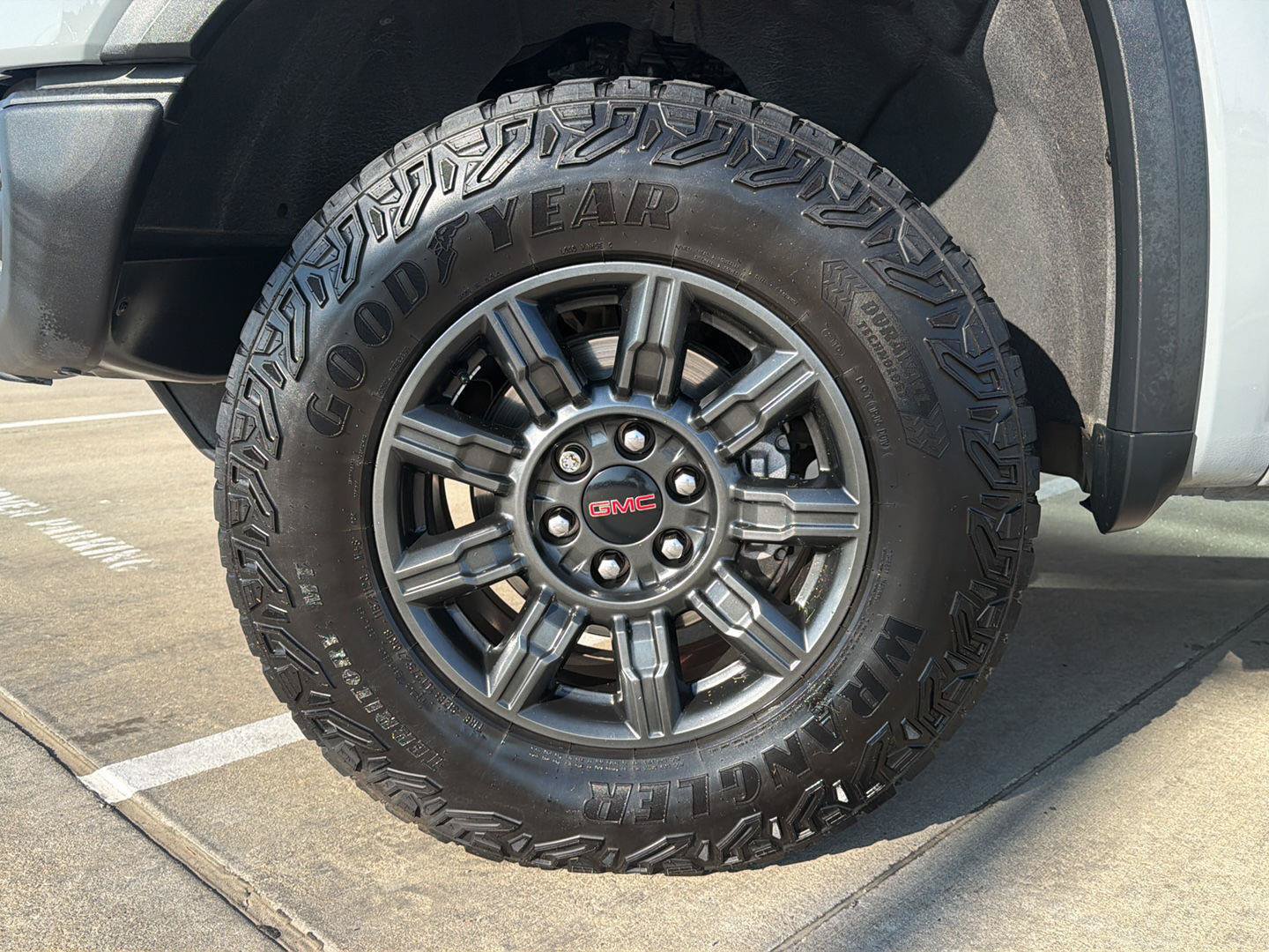 Used 2024 GMC Sierra 1500 AT4X AWD/4WD image 11