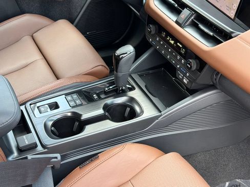 Certified 2026 Subaru Outback Touring AWD/4WD image 19