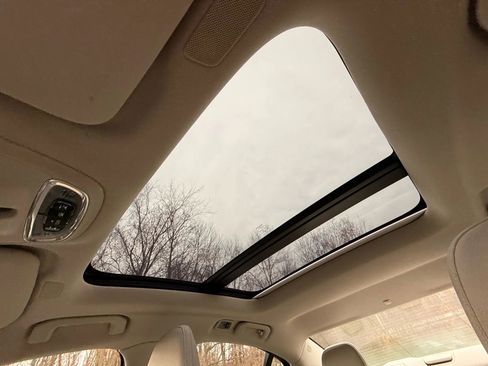 Used 2019 Volvo S60 T6 Momentum image 40