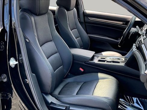 Used 2022 Honda Accord Sport image 9