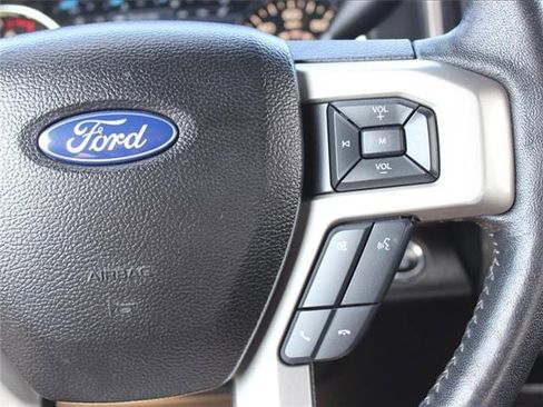 Used 2018 Ford F150 Lariat image 11