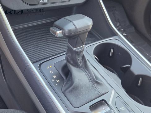 Certified 2026 Kia Carnival LX FWD image 21