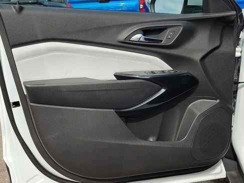 New 2026 Chevrolet Trax LT w/ Driver Confidence Package image 18