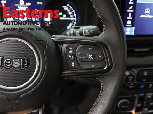 Used 2024 Jeep Wrangler Unlimited AWD/4WD image 16
