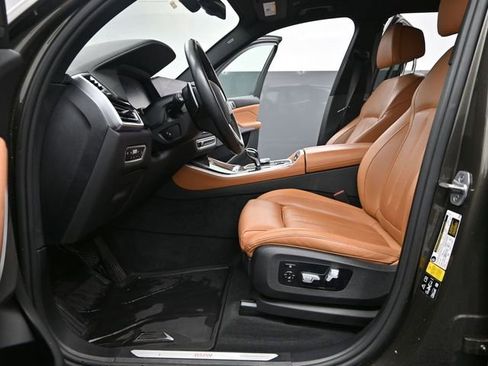 Used 2021 BMW X5 xDrive40i w/ Premium Package AWD/4WD image 17