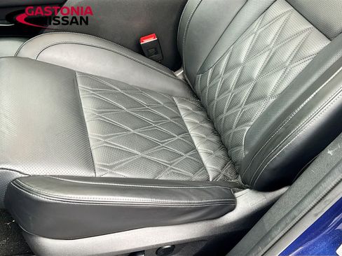 Used 2023 Nissan Rogue Platinum image 23