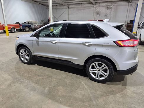 Used 2018 Ford Edge Titanium w/ Equipment Group 301A FWD image 6