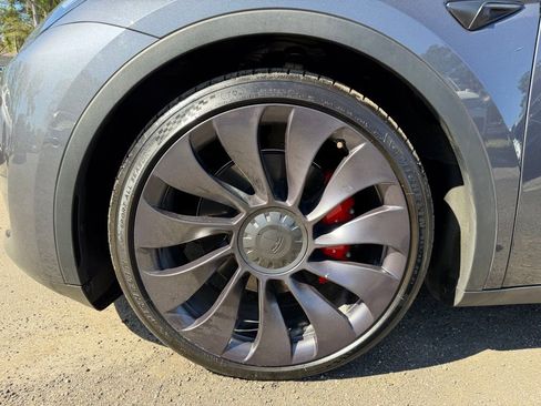 Used 2021 Tesla Model Y Performance AWD/4WD image 9