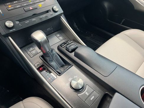 Used 2016 Lexus IS 300 AWD image 25