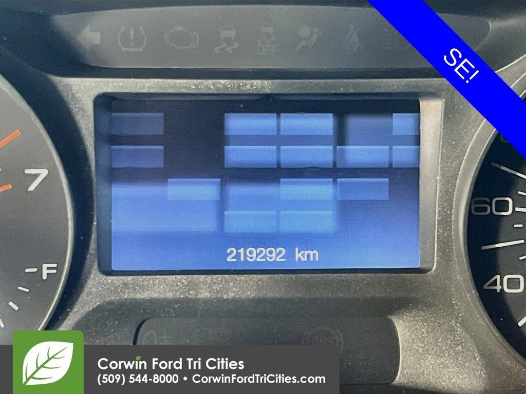 Used 2011 Ford Edge SE FWD image 2