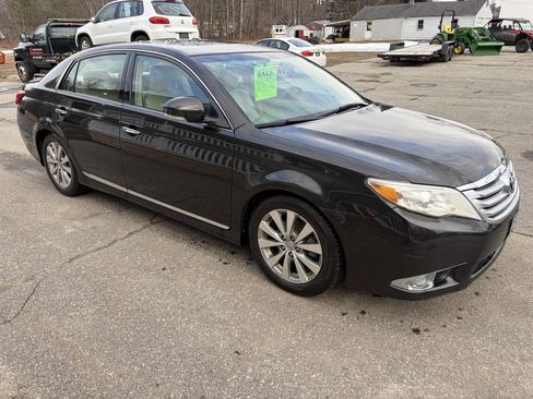 Used 2012 Toyota Avalon Limited image 7