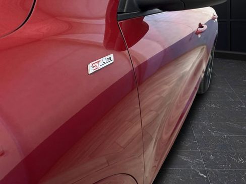 Certified 2025 Ford Escape ST-Line Elite image 36