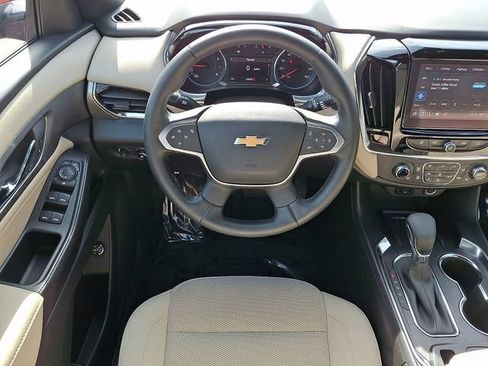 Used 2023 Chevrolet Traverse LT AWD/4WD image 11