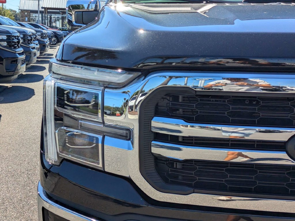 New 2026 Ford F150 Lariat w/ Equipment Group 501A Mid AWD/4WD image 10